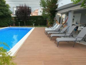 Luxury House with 4 Bedrooms & Pool in Marisol