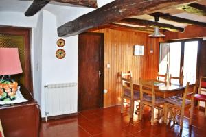 Casa con terraza con vistas al valle - Cal Taverner