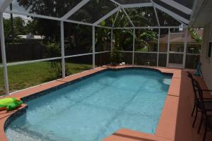 Bernice 3bd2bth With Heated Pool Near Siesta Key!