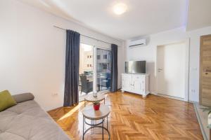 Apartments Mirna Center & Beach