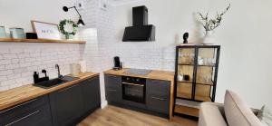 Komfortowy Apartament Przy Bramie Targowej z tarasem- Old Town