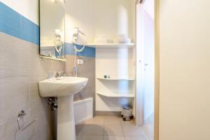 Appartamento Moderno con vista mare img18