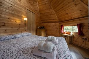 Leven View Lodges near Glencoe No2 Callart