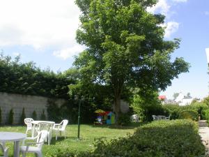 Hotels Hotel Des Tilleuls : photos des chambres