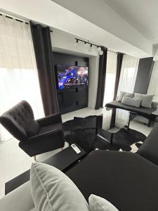 Sandev apartments Black&White