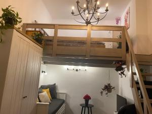 Christina Apartment Near Chain Bridge