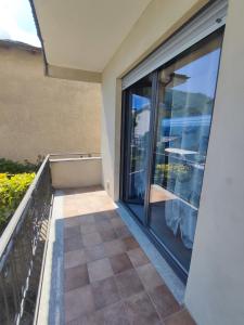 Stone Way Apartment