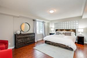 3 Bedroom Mountain Walk Condo, Steps to Village