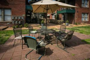 Memphis Belvedere Suites Upper Queen loft 1 Bedroom