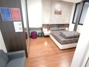 Duplex Condo with Lots of Entertainments Around!