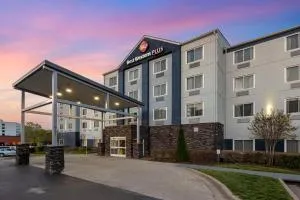Best Western Plus Nashville Airport Hotel - BNA - Cloverhill