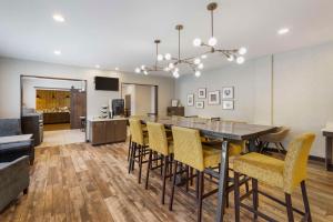 Best Western Plus Nashville Airport Hotel - BNA