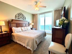 Lighthouse 1405 by ALBVR - Floor to ceiling sliding glass doors - 2BR plus kids bunk room