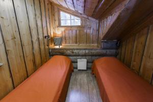 Levikaira Apartments - Log Cabins