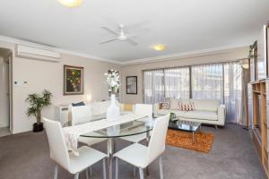 Prime 2BR Suite on Mounts Bay Road
