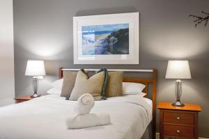 Prime 2BR Suite on Mounts Bay Road