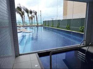 Apto vista mar e pé na areia no Beach Way a 300m do Beach Park