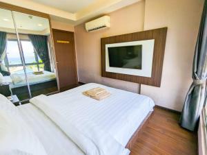 Lovina 909 Harbour Bay Residence