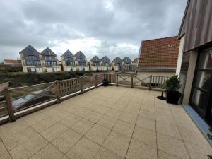 Duplex 2 Chambres avec 2 Terrasses et Parking à Wimereux - FR-1-675-21