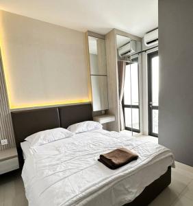 One Residence Apartment 2BR near Ferry Terminal