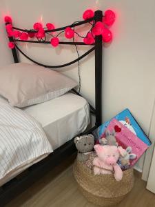 Spacious apartment 3’ from beach