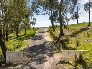 Peaceful 3 bedroom villa with gaming room - Strath Creek