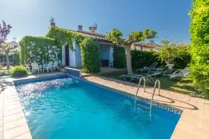 Villa Verde piscina pirvada y Wifi - Bellcaire dʼEmpordà