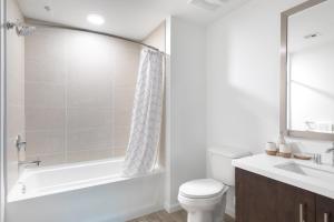 Westchester 1BR w Pool Gym nr beach LAX LAX-241