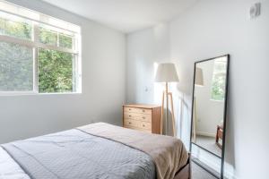 Westchester 1BR w Pool Gym nr beach LAX LAX-241