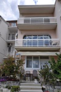 Apartments by the sea Duce, Omis - 7576