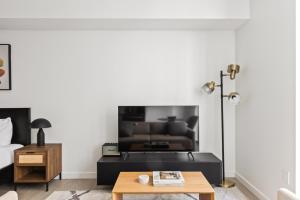 First Hill Studio w Gym Coworking SEA-457