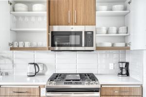 Redwood City 1BR w Gym WD nr Caltrain SFO-916