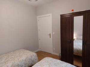 Habitación en apartamento con zonas comunes compartida H3