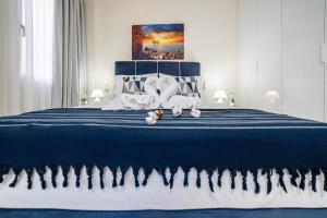 Luxury Town Center Suite, Β1