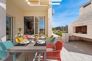 Villa Ora with Heated pool, Whirlpool, 4 bedrooms