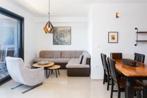 Vizula Sunset D - Antonio & Ulla & Undine