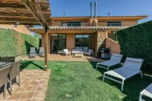 Villa Brenda Torremirona Resort - Tarabaus