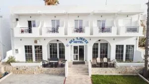 Sea Breeze Hotel - 卡利诺岛