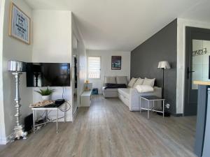 Appartements CARQUEIRANNE STUDIO DE CHARME PROCHE PLAGES : photos des chambres