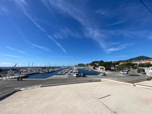 Appartements CARQUEIRANNE STUDIO DE CHARME PROCHE PLAGES : photos des chambres