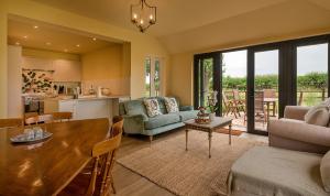 Finest Retreats - Fox and Hare