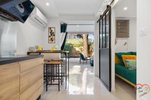 Cookie Love - entièrement neuf - à 100 m de lentrée du village naturiste