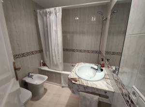 2 minutes walking to the Beach parking included