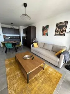 Roses Marine 205 - Saint-Jacques