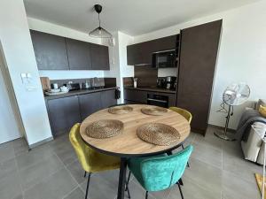 Roses Marine 205 By Avecoeur