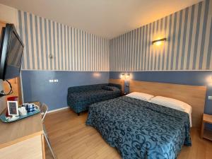 Triple Room room in Hotel Perla