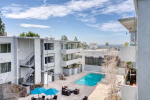 Hollywood 1BR w Pool WD Gym nr Metro LAX-867