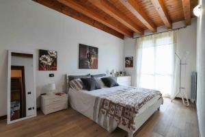 Borgo di Terzo Bifocale in Centro storico Check in 24h Fast Wi-Fi Bus 500m