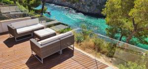 * THE CRYSTAL BAYLuxury bay and see view Villa