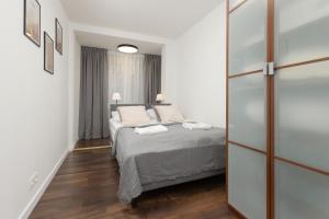 Family Apartment near PGE Narodowy by Renters